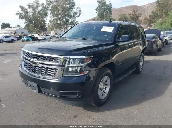 1GNSCBKC4HR116660 2017 CHEVROLET TAHOE - Image 2