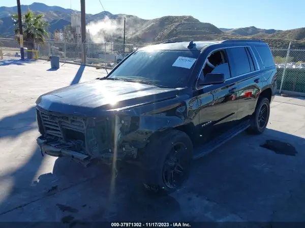 1GNSCBKC4HR187227 2017 CHEVROLET TAHOE - Image 2
