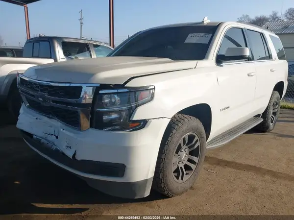 1GNSCBKC4JR121444 2018 CHEVROLET TAHOE - Image 2