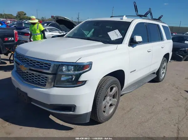 1GNSCBKC4JR210849 2018 CHEVROLET TAHOE - Image 2
