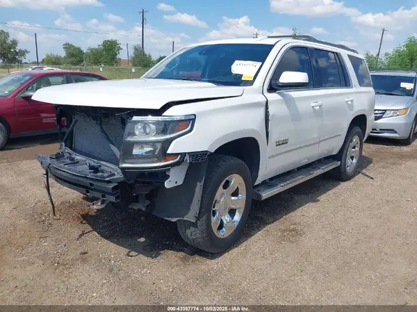 1GNSCBKC6HR260680 2017 CHEVROLET TAHOE - Image 2
