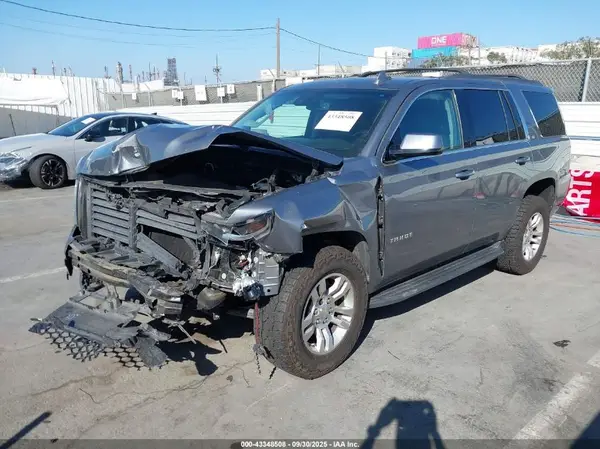 1GNSCBKC6JR219083 2018 CHEVROLET TAHOE - Image 2
