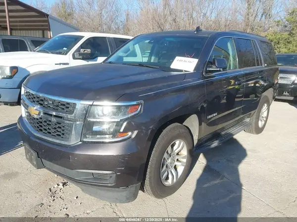 1GNSCBKC7HR118466 2017 CHEVROLET TAHOE - Image 2