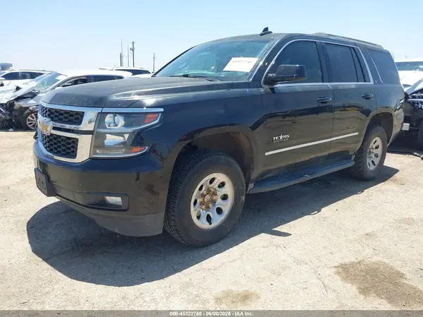1GNSCBKC7HR152147 2017 CHEVROLET TAHOE - Image 2