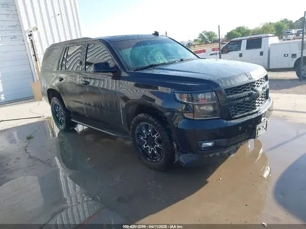 1GNSCBKC7HR246206 2017 CHEVROLET TAHOE - Image 1