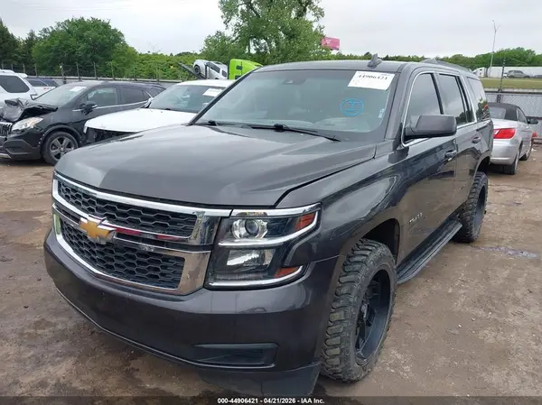1GNSCBKC7HR333202 2017 CHEVROLET TAHOE - Image 2