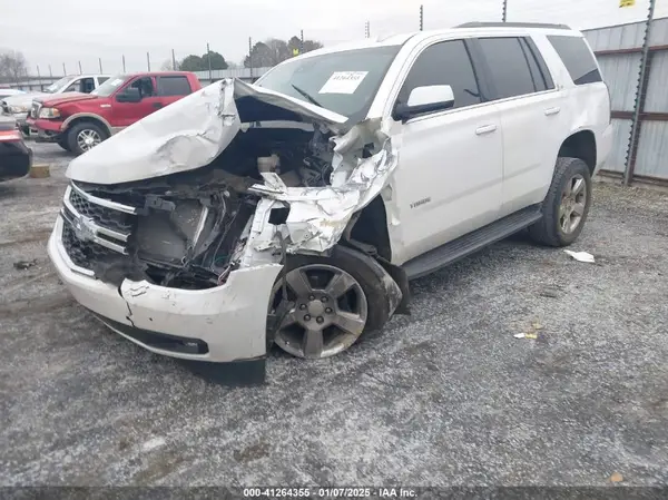 1GNSCBKC8HR124132 2017 CHEVROLET TAHOE - Image 2