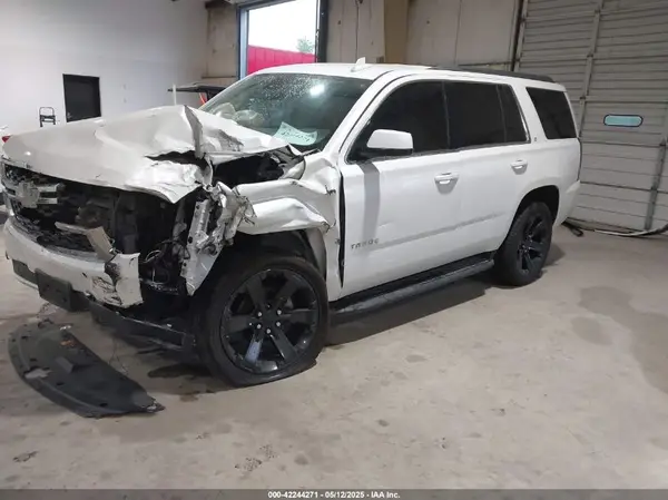 1GNSCBKC8HR231679 2017 CHEVROLET TAHOE - Image 2