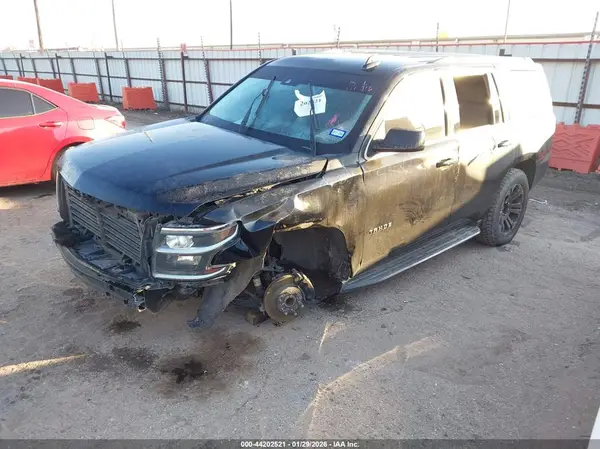 1GNSCBKC8JR208067 2018 CHEVROLET TAHOE - Image 2