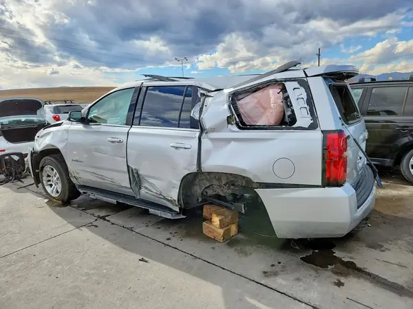 1GNSCBKC8JR267569 2018 CHEVROLET TAHOE - Image 2