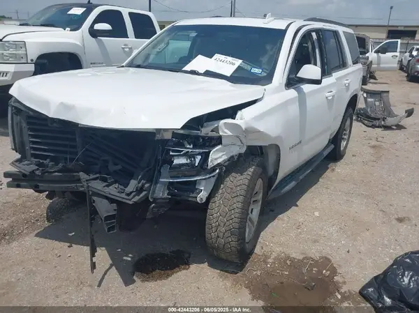 1GNSCBKC9JR370743 2018 CHEVROLET TAHOE - Image 2