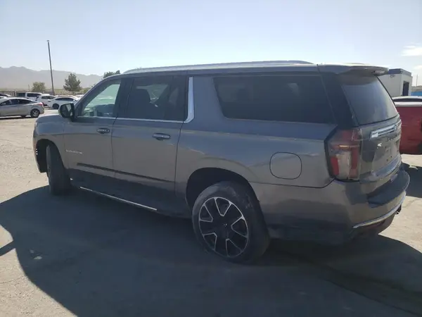 1GNSCBKD3NR333475 2022 CHEVROLET SUBURBAN - Image 2