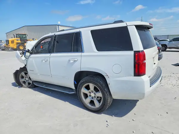 1GNSCCKC0JR240825 2018 CHEVROLET TAHOE - Image 2