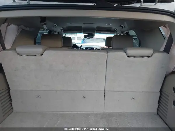 1GNSCCKC1JR257536 2018 CHEVROLET TAHOE - Image 8