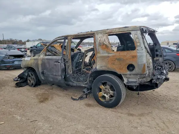 1GNSCCKC2JR396624 2018 CHEVROLET TAHOE - Image 2