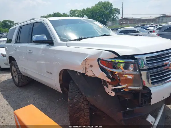 1GNSCCKC8JR257470 2018 CHEVROLET TAHOE - Image 1