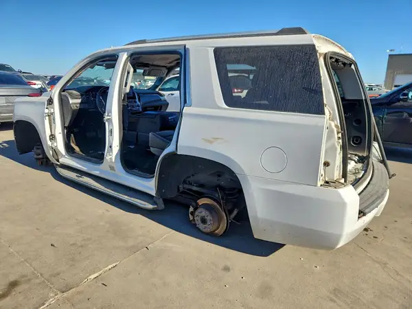 1GNSCCKC9JR111983 2018 CHEVROLET TAHOE - Image 2