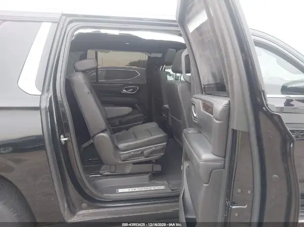 1GNSCCKD7NR175888 2022 CHEVROLET SUBURBAN - Image 8