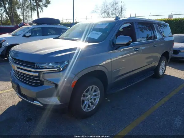 1GNSCCKD8MR137245 2021 CHEVROLET SUBURBAN - Image 2