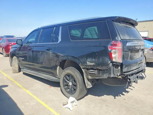 1GNSCCKDXNR321832 2022 CHEVROLET SUBURBAN - Image 2