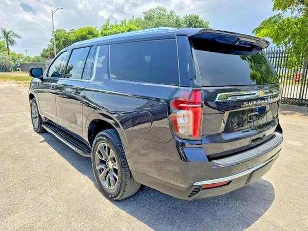 1GNSCCKDXPR303222 2023 CHEVROLET SUBURBAN - Image 2