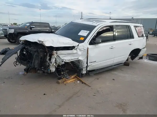 1GNSCCKJ4KR130537 2019 CHEVROLET TAHOE - Image 2