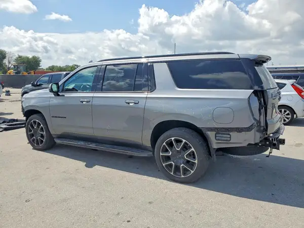 1GNSCEKD0NR204806 2022 CHEVROLET SUBURBAN - Image 2