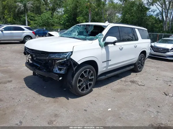 1GNSCEKDXMR273629 2021 CHEVROLET SUBURBAN - Image 2