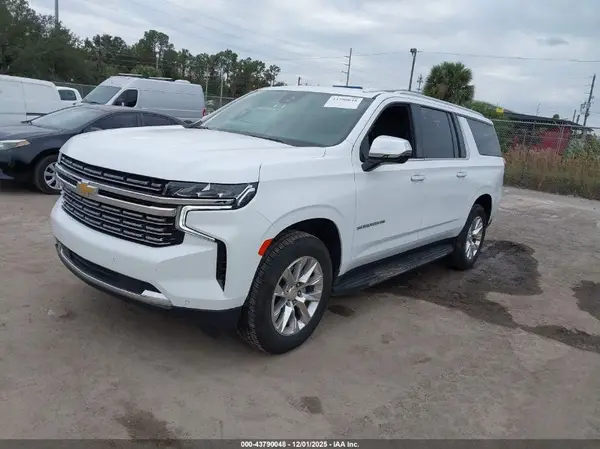 1GNSCFKD1PR393037 2023 CHEVROLET SUBURBAN - Image 2
