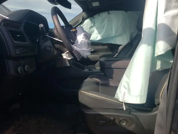 2023 CHEVROLET SUBURBAN auction photo 7