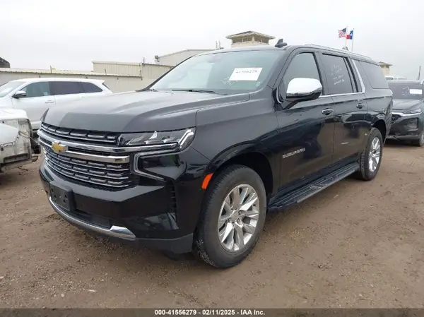 1GNSCFKD7PR368742 2023 CHEVROLET SUBURBAN - Image 2