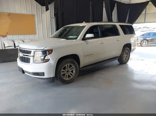 1GNSCGEC4JR330000 2018 CHEVROLET SUBURBAN - Image 2