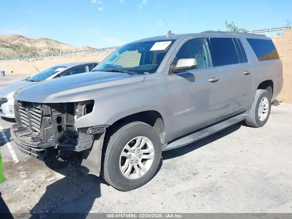 1GNSCGEC9HR355405 2017 CHEVROLET SUBURBAN - Image 2