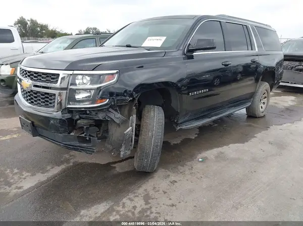 1GNSCGKC0HR304458 2017 CHEVROLET SUBURBAN - Image 2