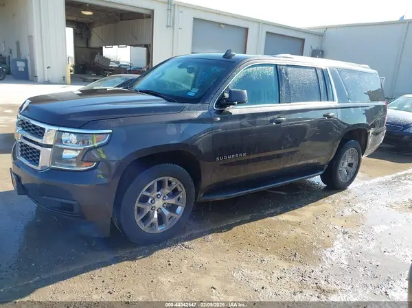 1GNSCGKC0JR138061 2018 CHEVROLET SUBURBAN - Image 2