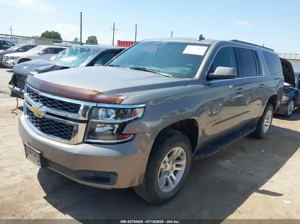 1GNSCGKC1HR255223 2017 CHEVROLET SUBURBAN - Image 2