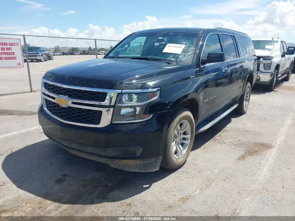 1GNSCGKC1HR255867 2017 CHEVROLET SUBURBAN - Image 2