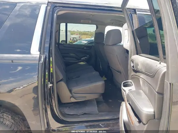 1GNSCGKC1HR255867 2017 CHEVROLET SUBURBAN - Image 8