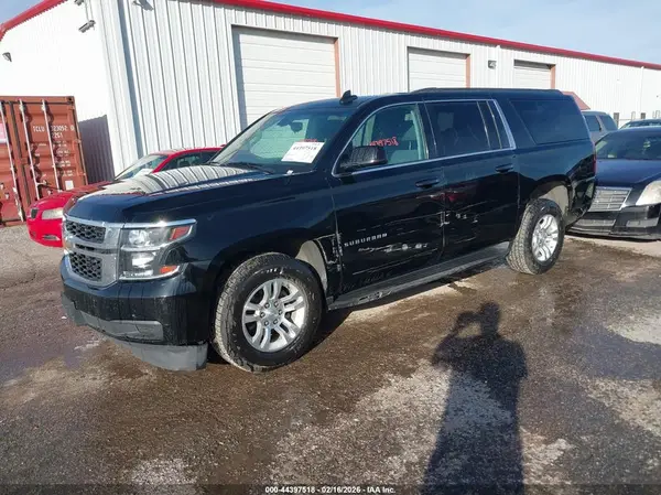 1GNSCGKC7HR381697 2017 CHEVROLET SUBURBAN - Image 2