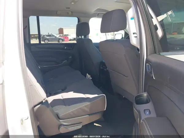 1GNSCGKC7JR221857 2018 CHEVROLET SUBURBAN - Image 8