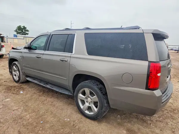 1GNSCGKC7JR352352 2018 CHEVROLET SUBURBAN - Image 2