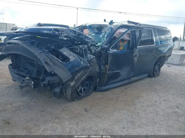 1GNSCGKC7JR352612 2018 CHEVROLET SUBURBAN - Image 2