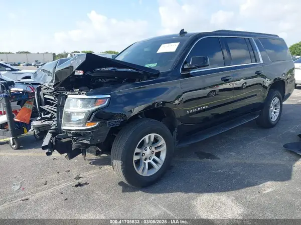 1GNSCGKC9JR327405 2018 CHEVROLET SUBURBAN - Image 2