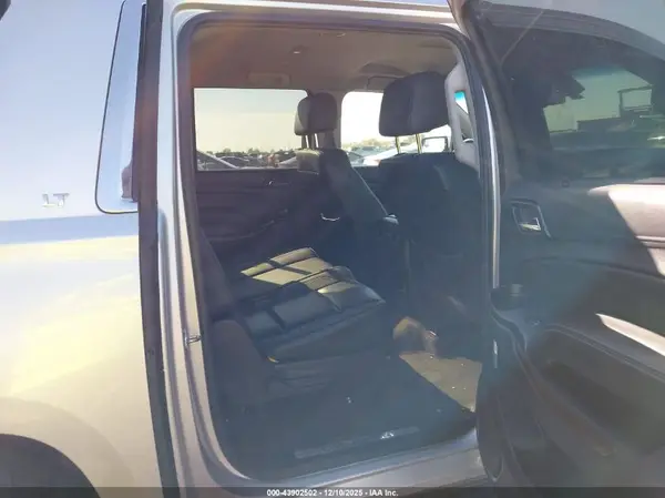 1GNSCHKC0HR210621 2017 CHEVROLET SUBURBAN - Image 8