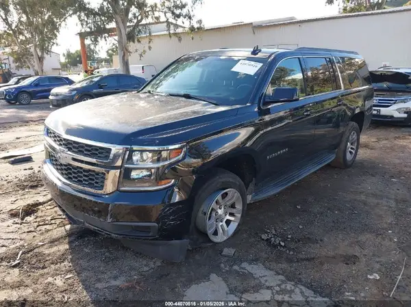 1GNSCHKC0JR207269 2018 CHEVROLET SUBURBAN - Image 2