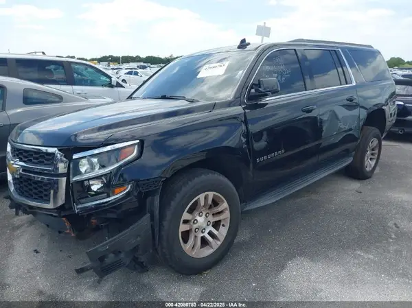 1GNSCHKC0JR273224 2018 CHEVROLET SUBURBAN - Image 2