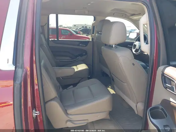 1GNSCHKC0JR352313 2018 CHEVROLET SUBURBAN - Image 8