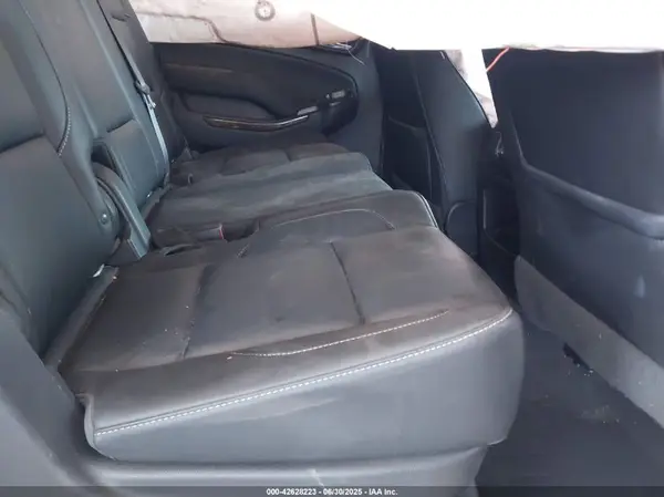 1GNSCHKC0KR164263 2019 CHEVROLET SUBURBAN - Image 8
