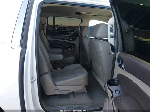 1GNSCHKC0KR330328 2019 CHEVROLET SUBURBAN - Image 8