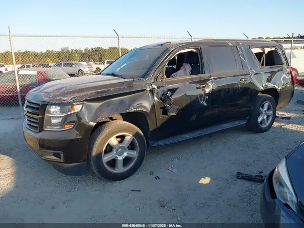 1GNSCHKC0KR358808 2019 CHEVROLET SUBURBAN - Image 2